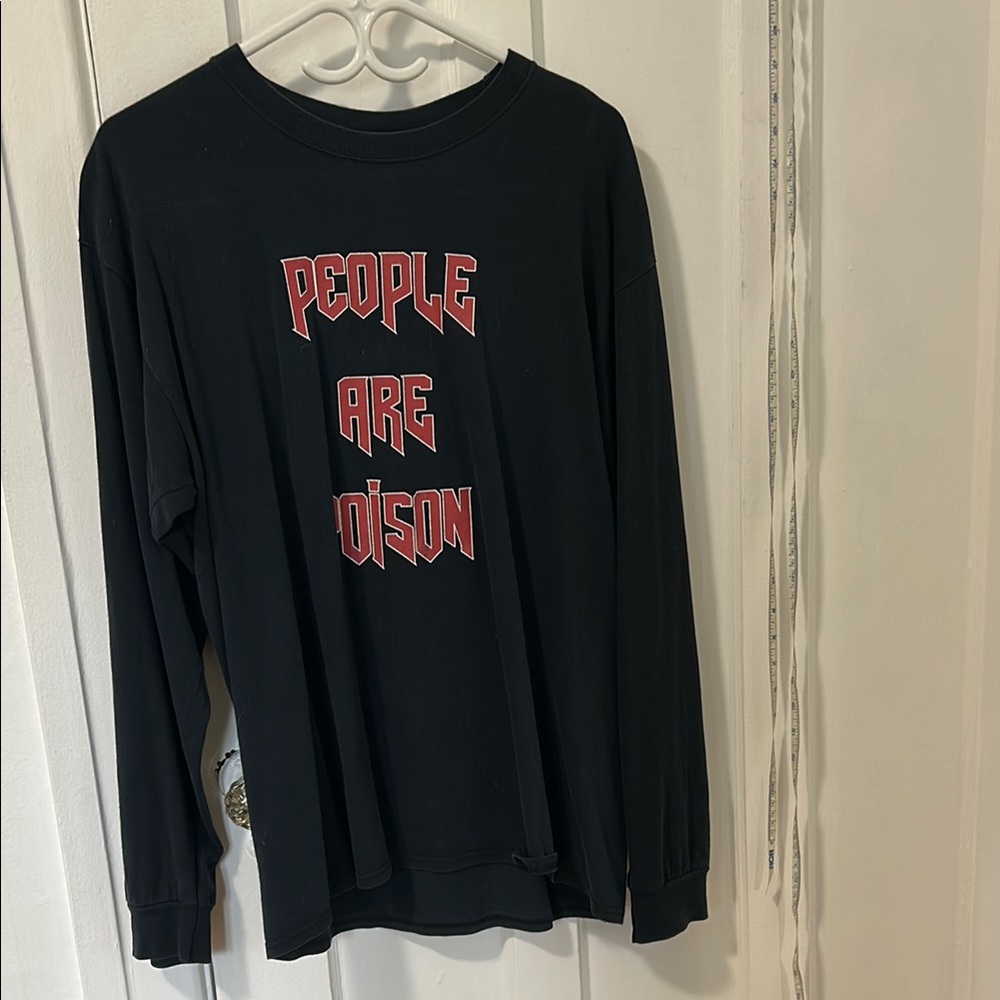 The ragged priest Black Long Sleeve Graphic Tee L